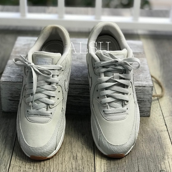 NWT Nike Air Max 90 PRM Light Bone WMNS - Picture 4 of 8